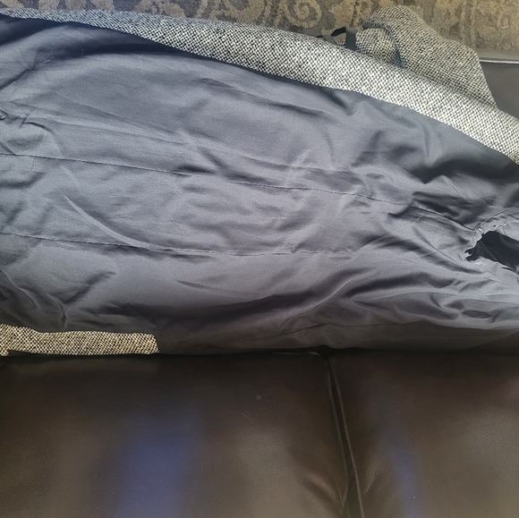 Emanuel Ungaro women's trench coat. Belted. - Picture 6 of 11